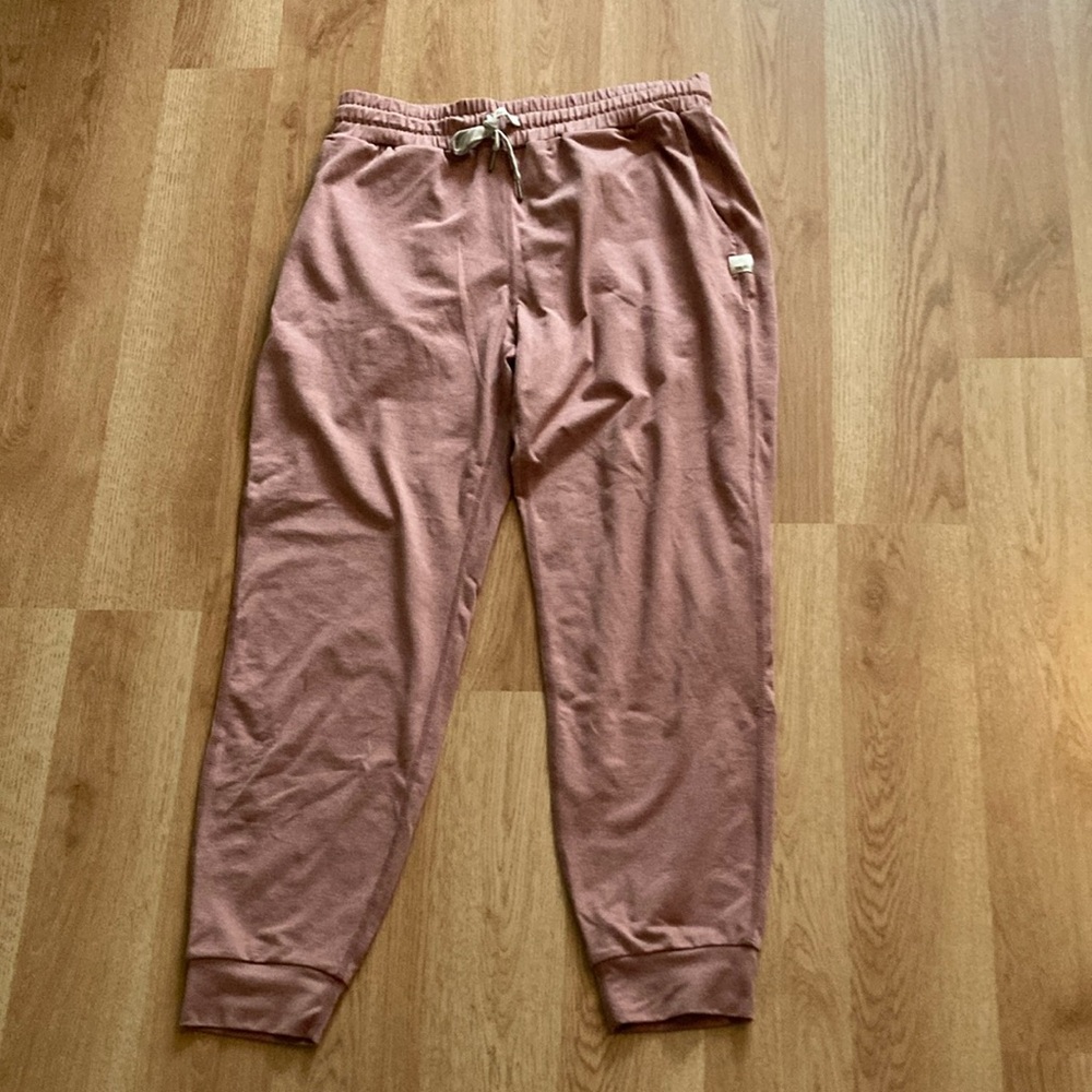 Vuori pink performance joggers.  Tag missing but size small